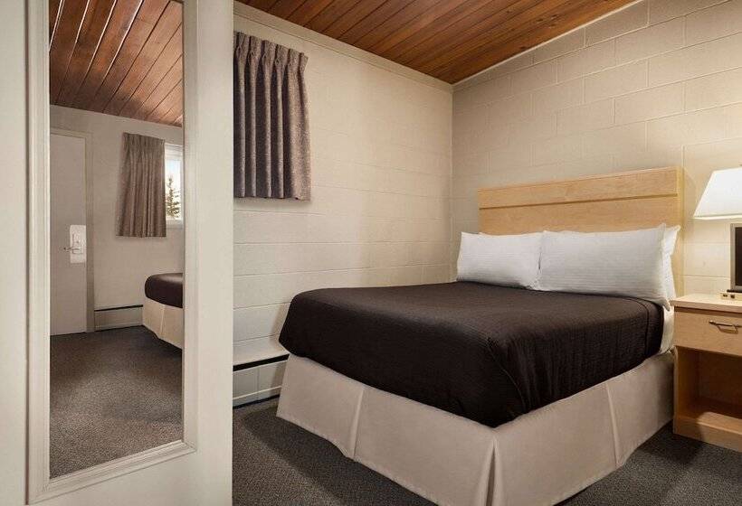 هتل Thriftlodge Moose Jaw