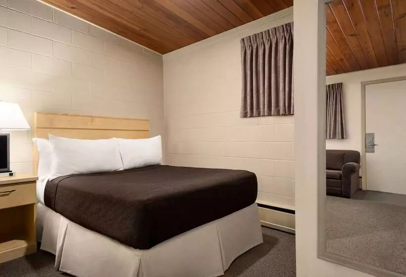 Hotelli Thriftlodge Moose Jaw