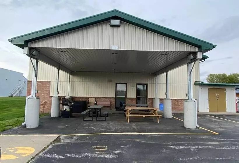 בית מלון כפרי Wallaceburg Inn