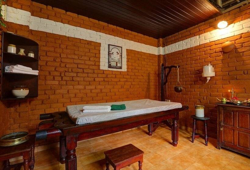 منتجع Somatheeram Ayurveda Village