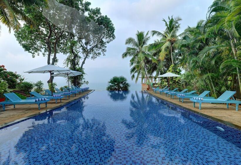 منتجع Somatheeram Ayurveda Village