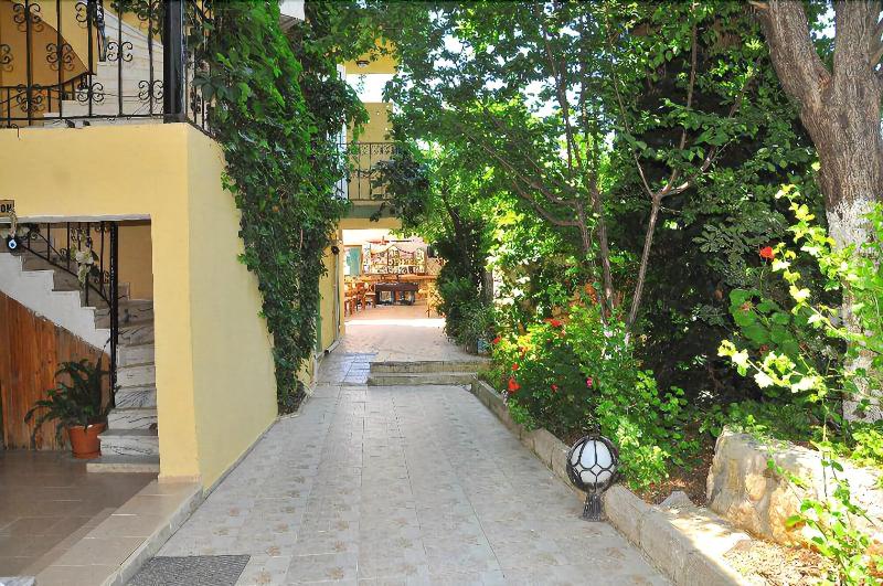 California Apart Otel