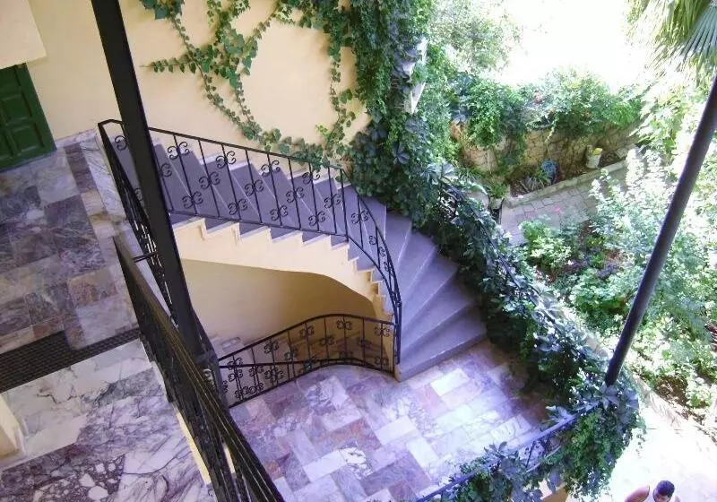 California Apart Otel