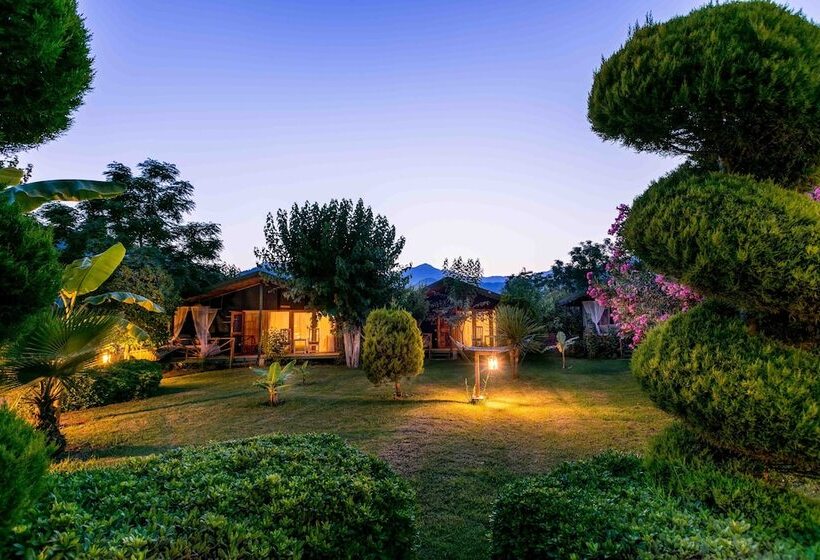 Etenna Beach Bungalows