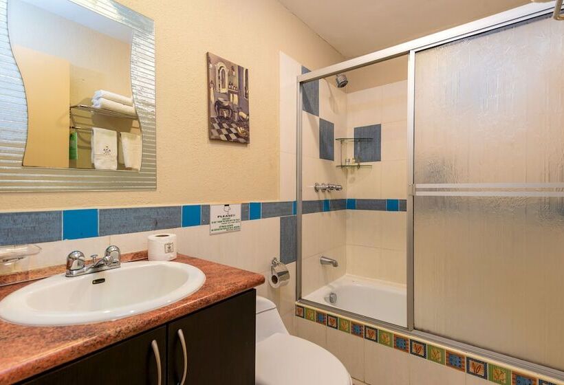 هتل Boutique Los Balcones