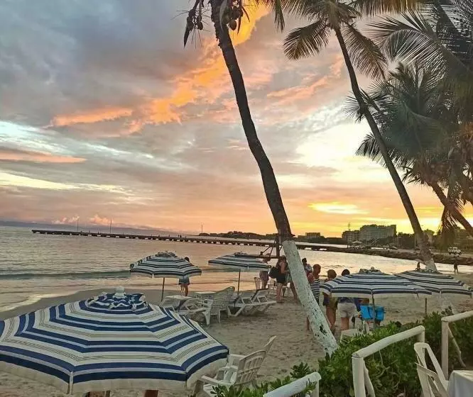 Hotelli Colibrí Suites