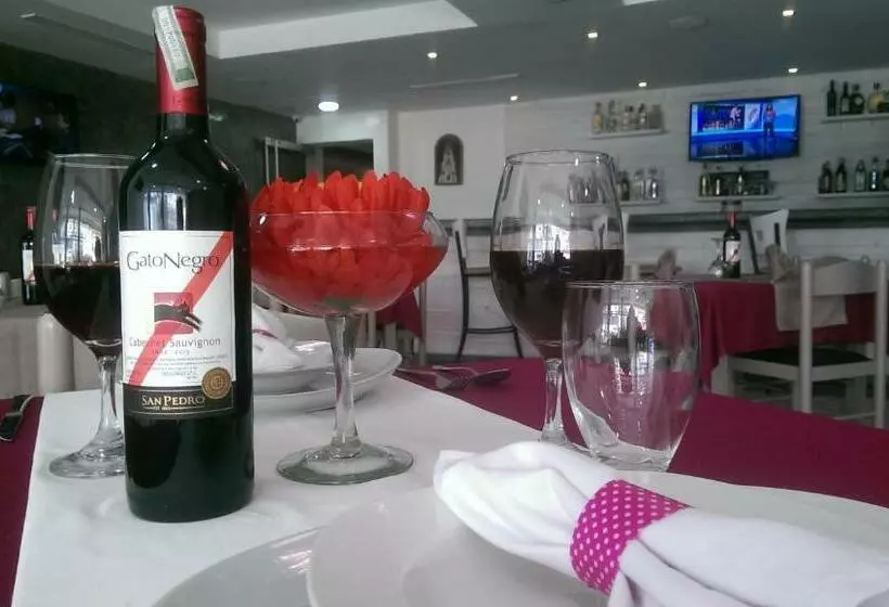 Hotelli Colibrí Suites