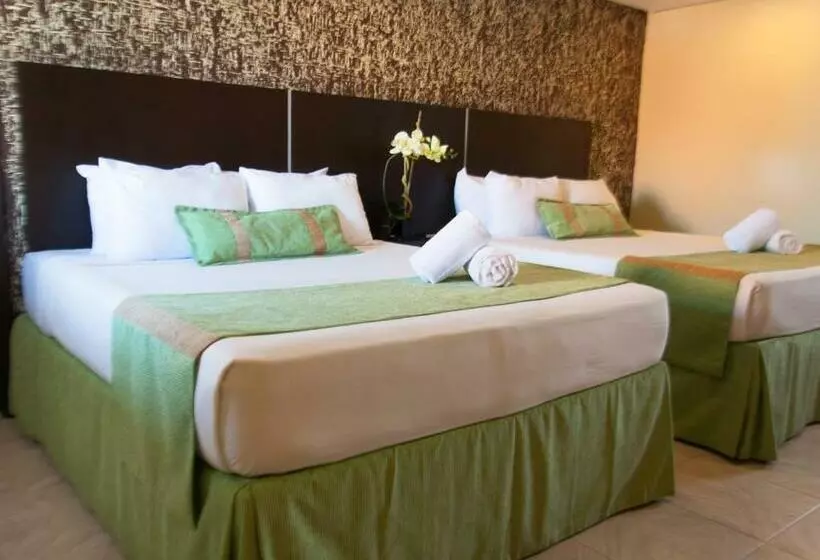 Hotelli Colibrí Suites