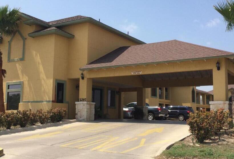 فندق Country Hill Inn & Suite Eagle Pass