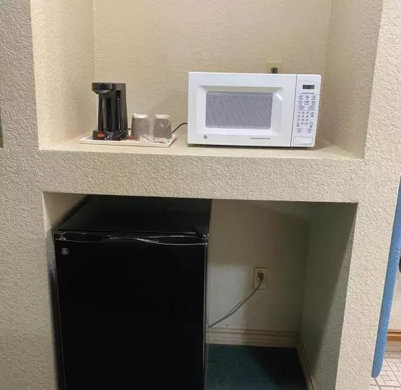 فندق Country Hill Inn & Suite Eagle Pass