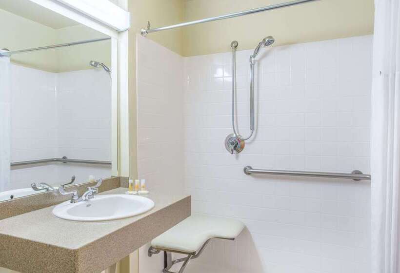 בית מלון כפרי Days Inn By Wyndham Chino Valley