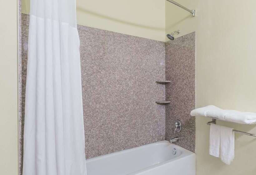 酒店 Days Inn & Suites By Wyndham Cleburne Tx