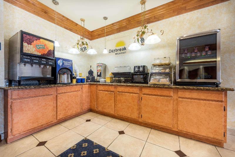 酒店 Days Inn & Suites By Wyndham Cleburne Tx