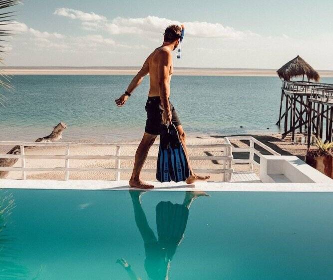 בית מלון כפרי Dugong Beach Lodge