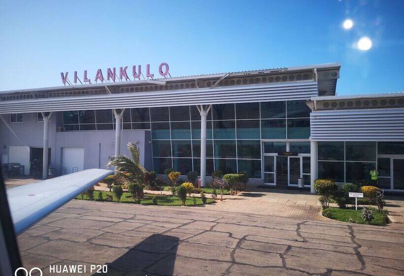 בית מלון כפרי Dugong Beach Lodge