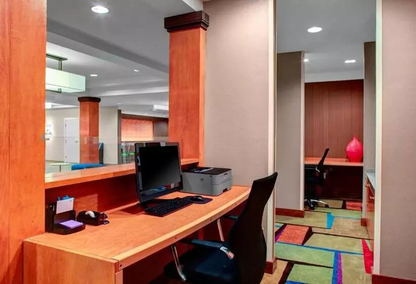 호텔 Fairfield Inn And Suites By Marriott Emporia I 95