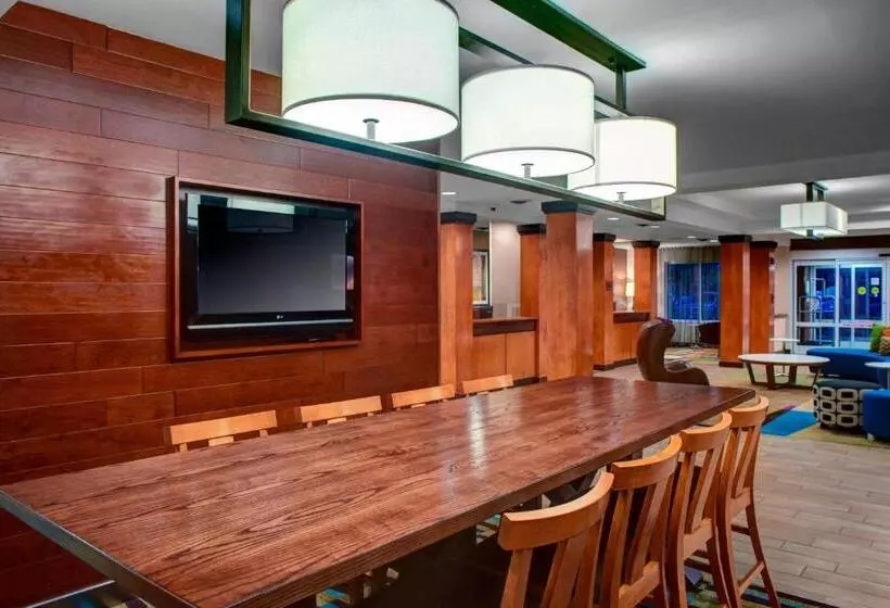 호텔 Fairfield Inn And Suites By Marriott Emporia I 95