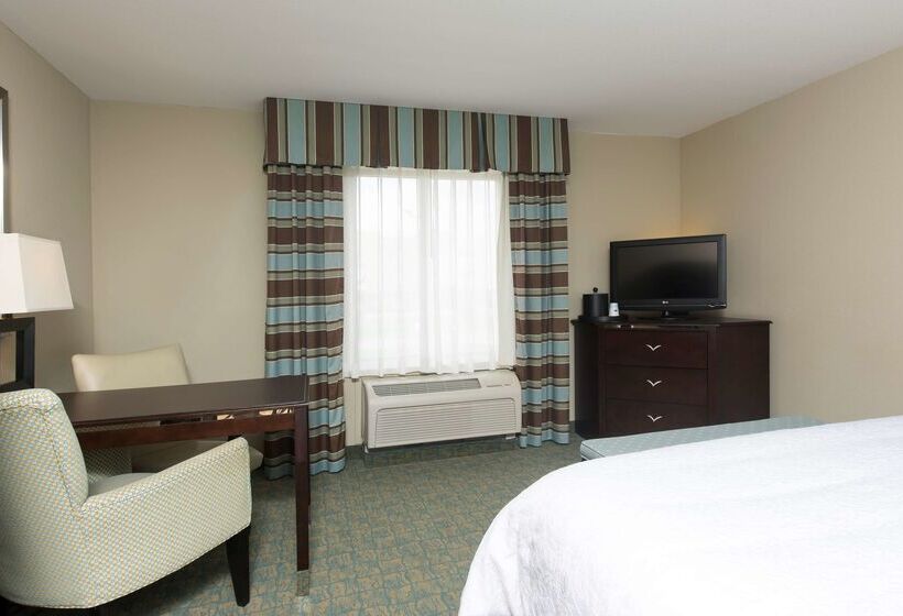 Отель Hampton Inn & Suites Crawfordsville