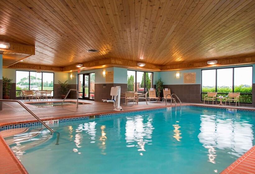 Отель Hampton Inn & Suites Crawfordsville