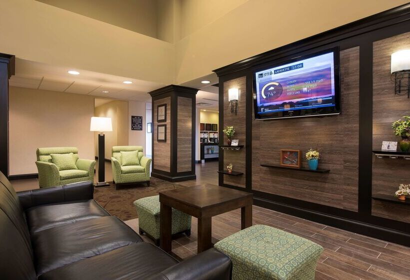 Отель Hampton Inn & Suites Crawfordsville