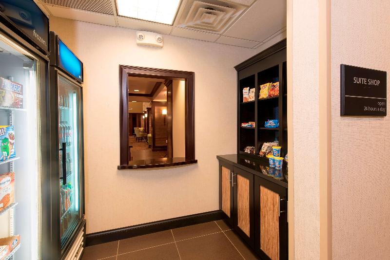 Отель Hampton Inn & Suites Crawfordsville