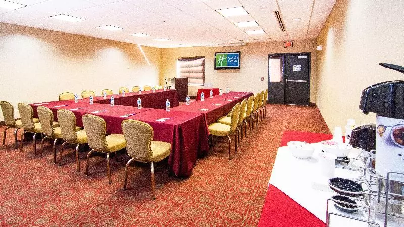 호텔 Holiday Inn Express & Suites Elkton   University Area, An Ihg