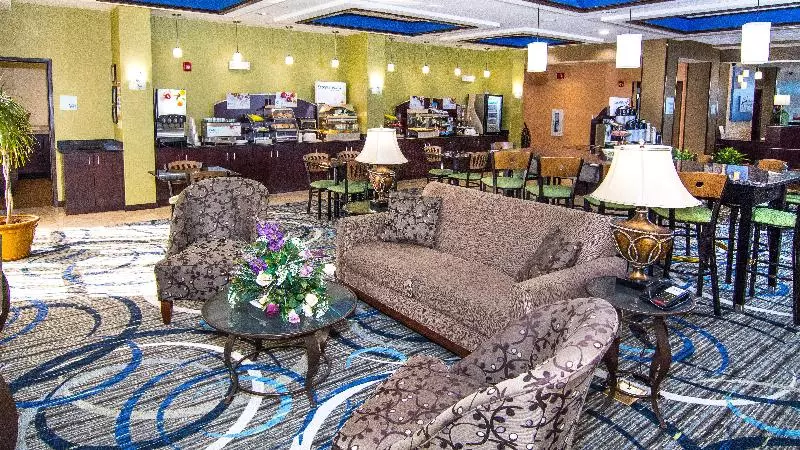 호텔 Holiday Inn Express & Suites Elkton   University Area, An Ihg