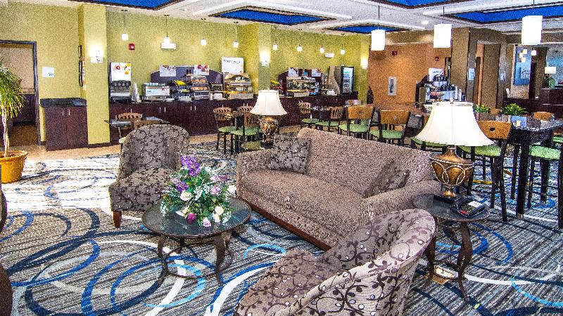 فندق Holiday Inn Express & Suites Elkton   University Area, An Ihg