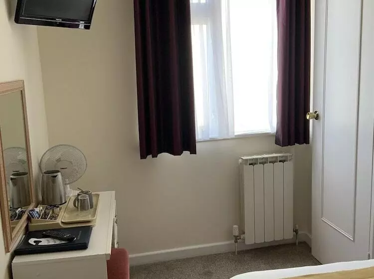 Отель Marina Metro