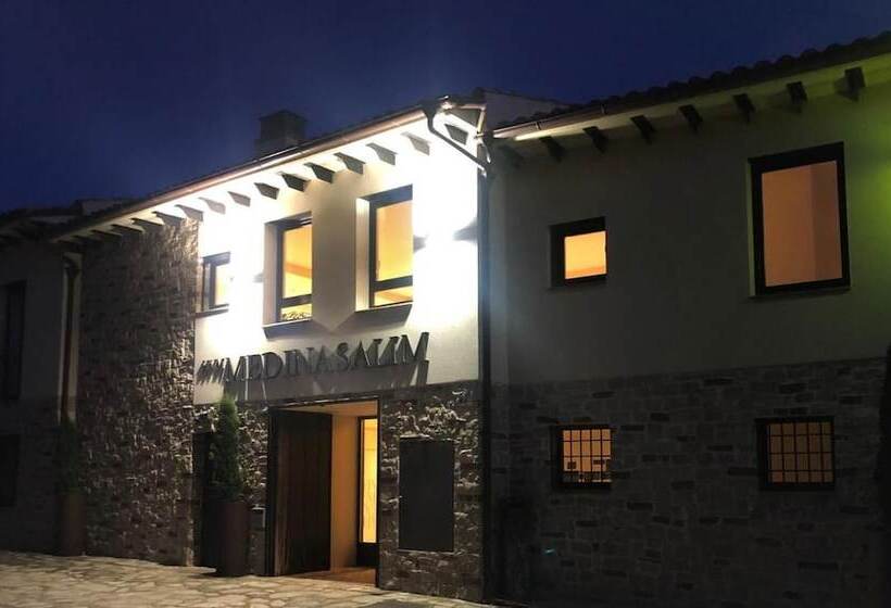 فندق Medinasalim