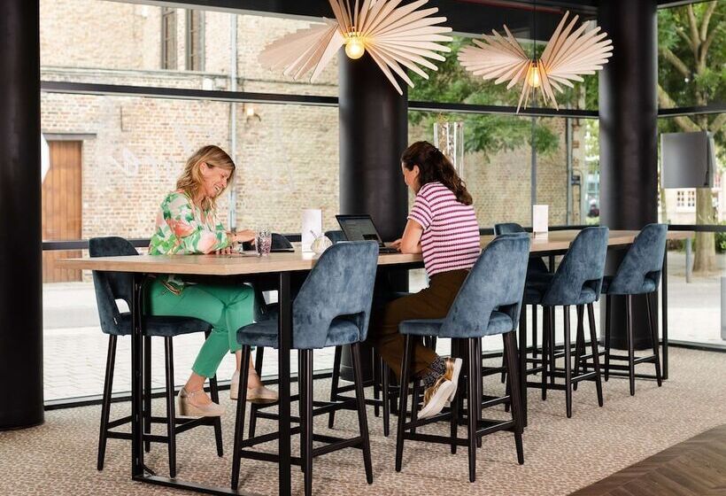 בית מלון כפרי Mercure Valenciennes Centre