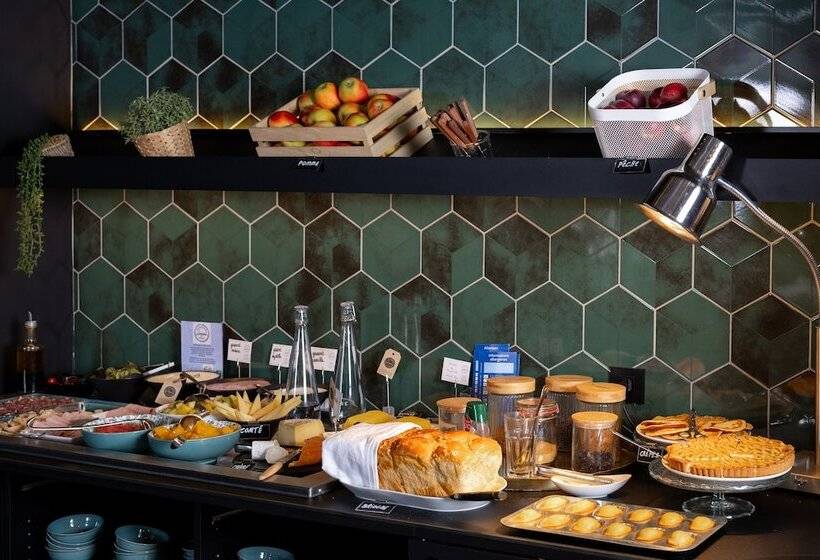 בית מלון כפרי Mercure Valenciennes Centre