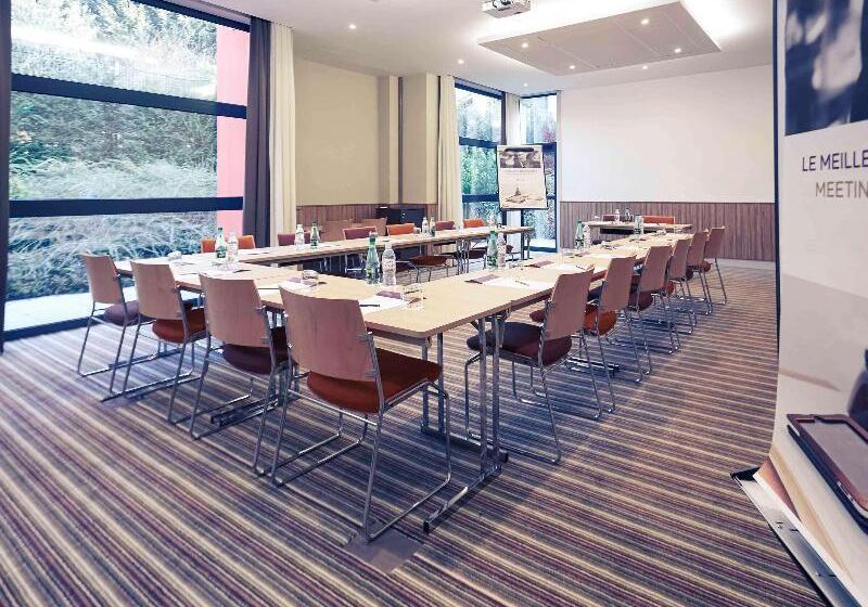 בית מלון כפרי Mercure Valenciennes Centre