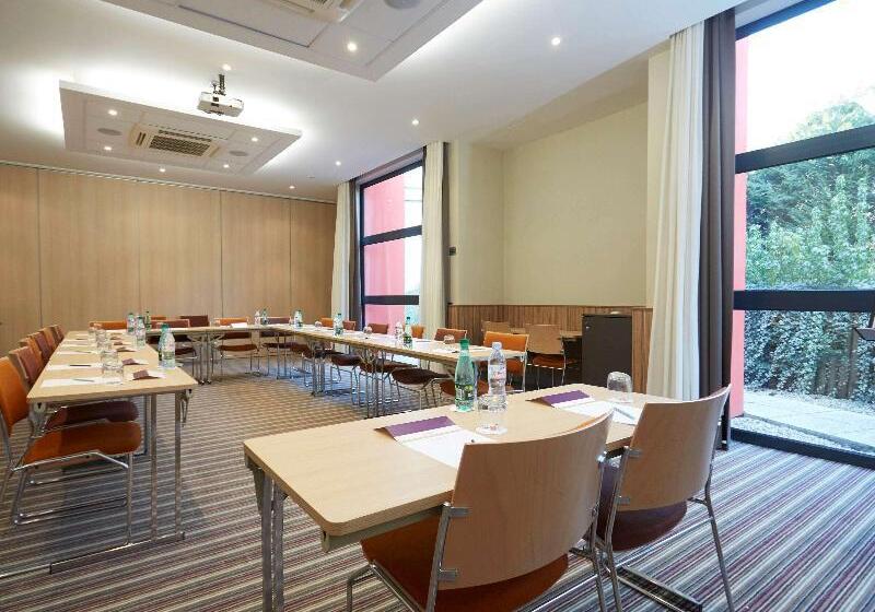 בית מלון כפרי Mercure Valenciennes Centre