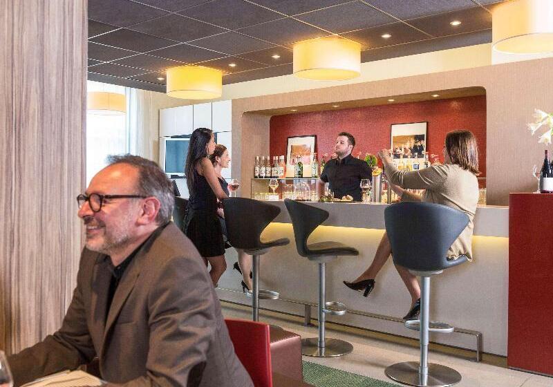 בית מלון כפרי Mercure Valenciennes Centre