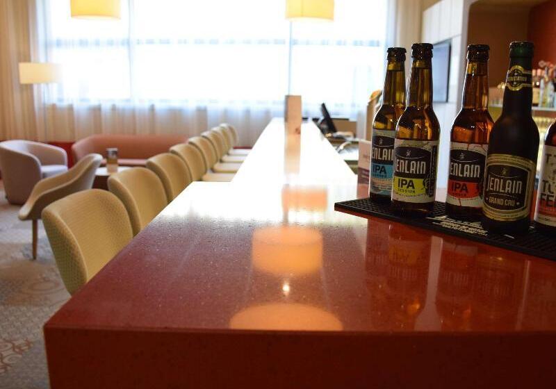 בית מלון כפרי Mercure Valenciennes Centre