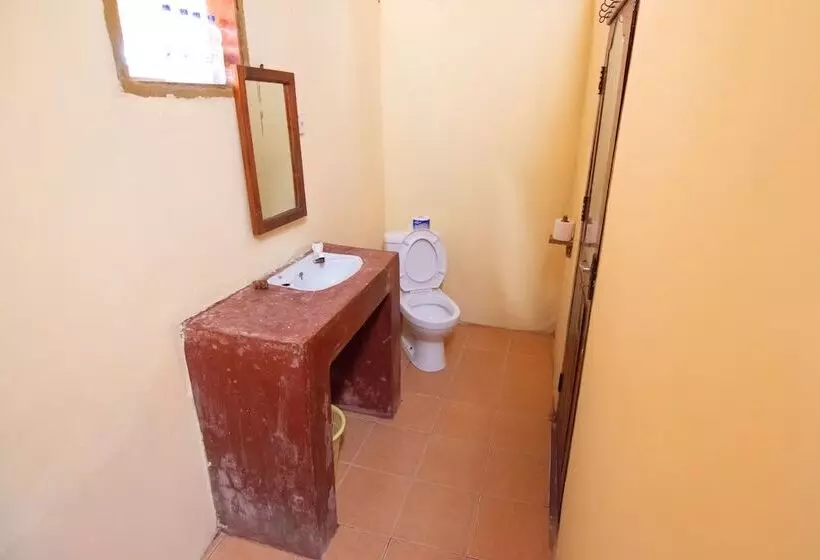 Отель Pakachi Beach Resort &