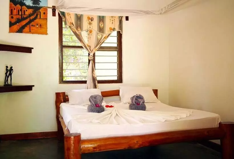 Отель Pakachi Beach Resort &