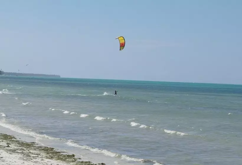 Отель Pakachi Beach Resort &