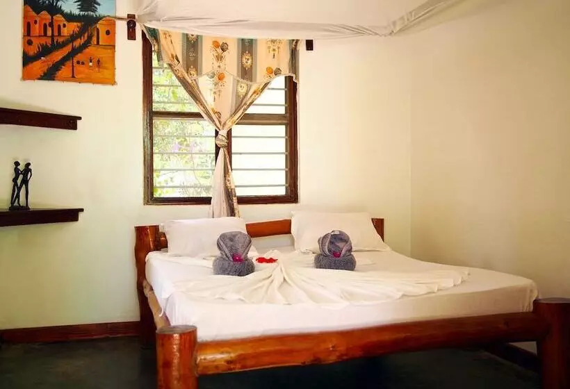 Отель Pakachi Beach Resort &