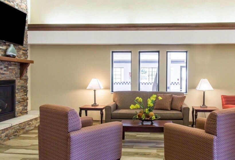 Отель Quality Inn & Suites Vail Valley