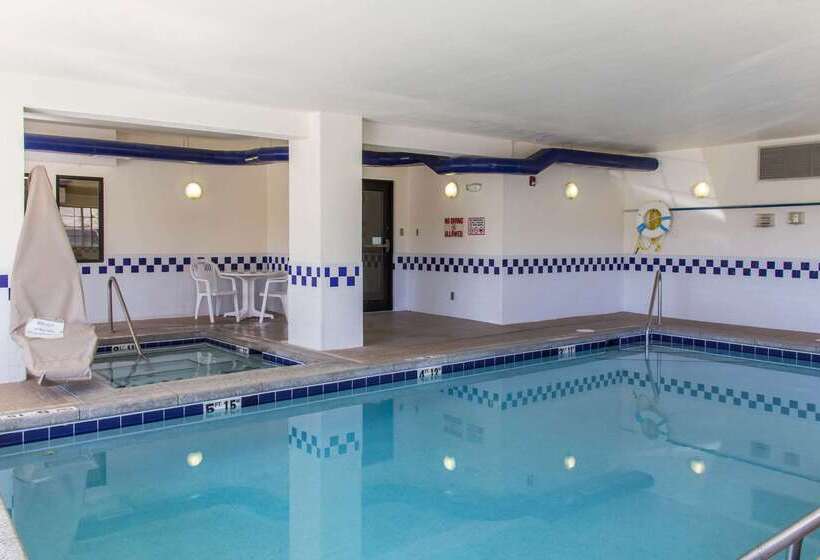 Отель Quality Inn & Suites Vail Valley