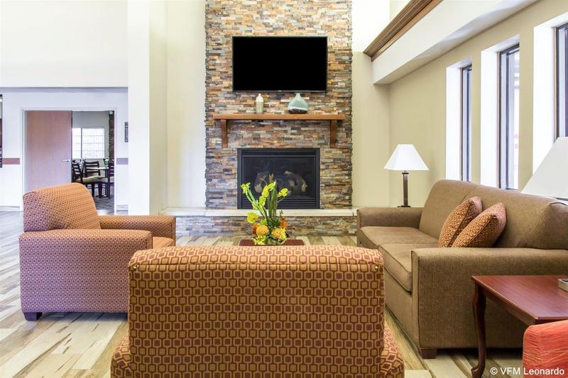Отель Quality Inn & Suites Vail Valley