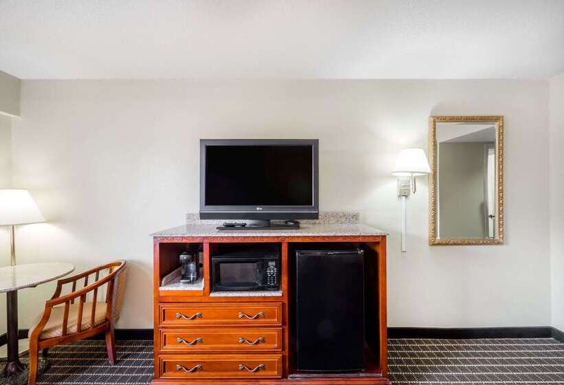 בית מלון כפרי Super 8 By Wyndham Dandridge