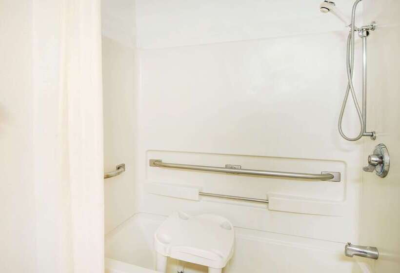 فندق Super 8 By Wyndham Pittsburgh Pa Airport University Area