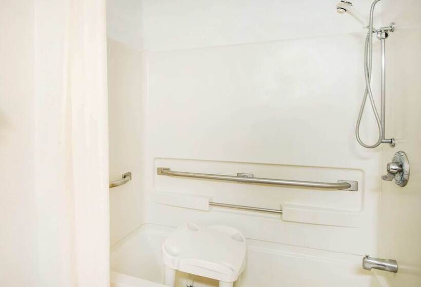 فندق Super 8 By Wyndham Pittsburgh Pa Airport University Area