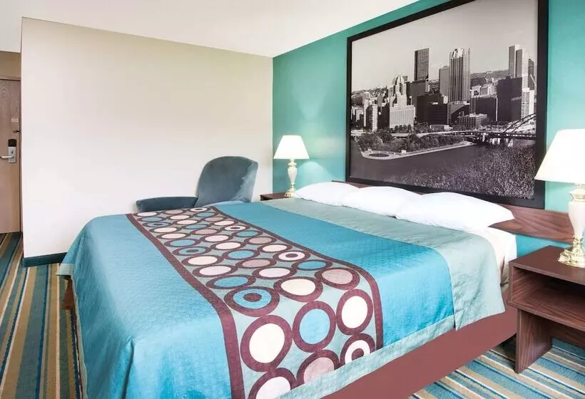 Hotel Super 8 By Wyndham Pittsburgh Pa Airport University Area
