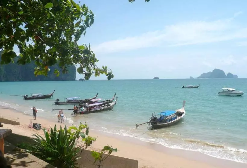 호텔 Swiss Chalet Guesthouse