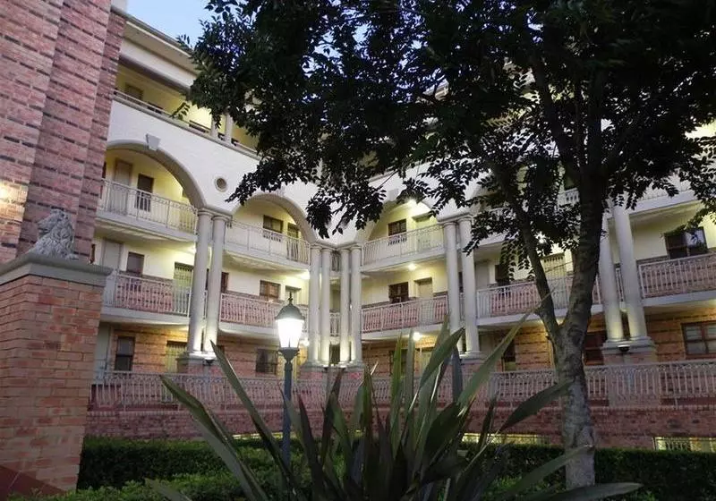 호텔 Sandton Times Square Serviced Apartments