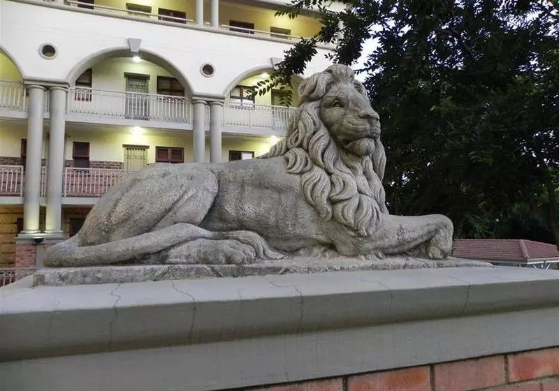 호텔 Sandton Times Square Serviced Apartments